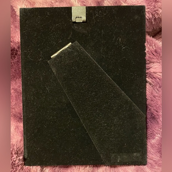 Vintage Craft Inc Embossed Metal Freestanding or Hanging Picture Frame - Picture 7 of 15